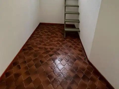 Depto Tipo Casa en Alquiler en Parque Las Heras, $ 1.600.000