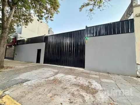 690m2 - Deposito doble frente - excelente estado - portones automaticos