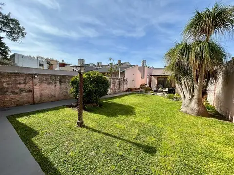 VTA CASA 4 AMB  PARQUE GARAJE 8,66x43 STOS LUGARES