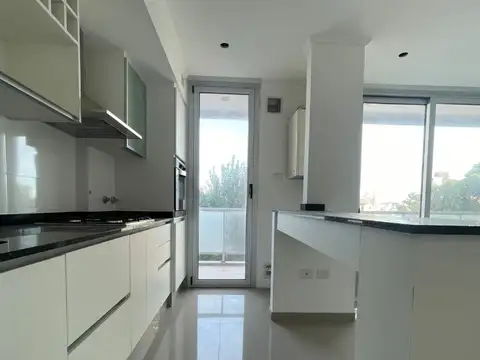 Calle 151 1300, Piso 2