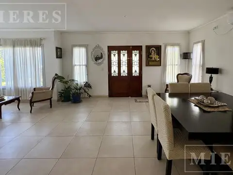 Casa en Venta en Pilar del Este - San Ramiro, USD 158.000