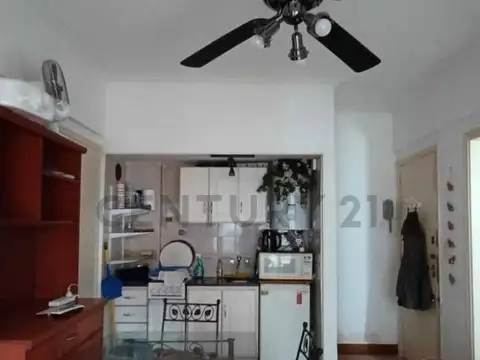 Corrientes 1800, Piso 4