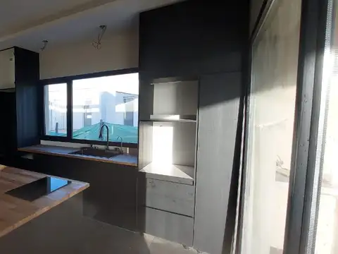 Casa 3 ambientes con 2 baños