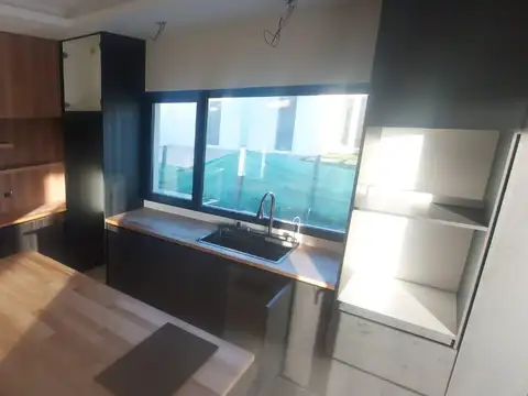 Casa en Venta - 3 AMB en Santa Isabel II