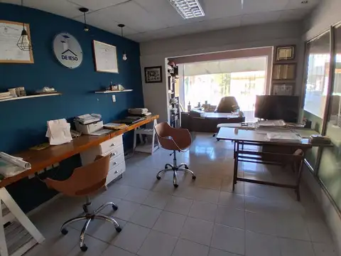 ALQUILER  – Coronda- galpón con local y oficinas