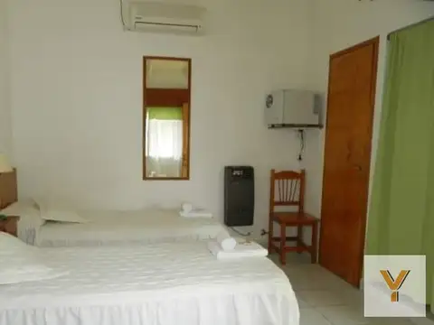Oficina 9 ambientes con 7 baños