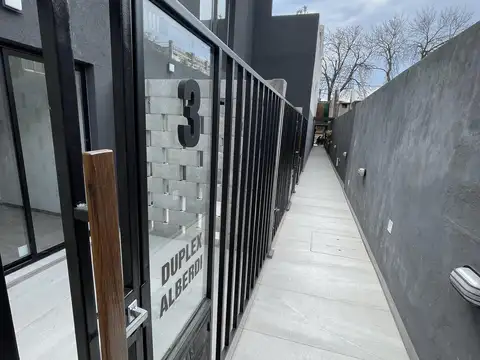 Depto Tipo Casa en Alquiler de 2 dormitorios