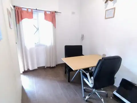 VENTA CONSULTORIO*LOCAL AL FRENTE Y/O HOGAR! LOMAS ESTE!