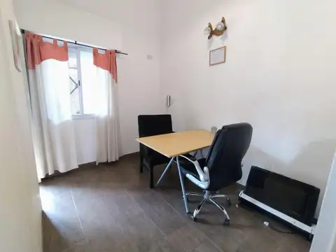 VENTA CONSULTORIO*LOCAL AL FRENTE Y/O HOGAR! LOMAS ESTE!