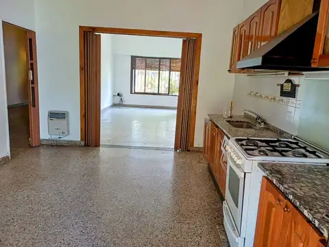 VENTA CASA 4 AMBIENTES PARQUE SAN ANTONIO DE PADUA