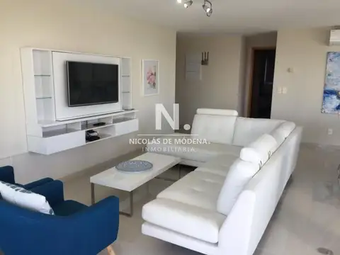 Apartamento en venta y alquiler temporario Playa Mansa 3 dormitorios