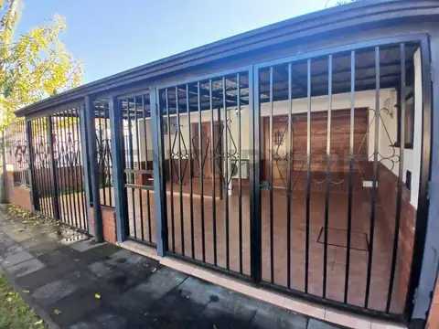 Javier de la Rosa 1300, Piso 0