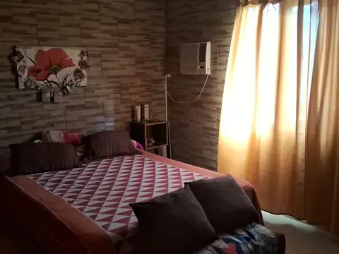 Casa 5 ambientes con 1 baño