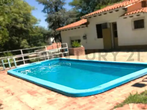 Casa c/gran patio, Pileta y Asador – Próxima a Balneario (Mina Clavero)