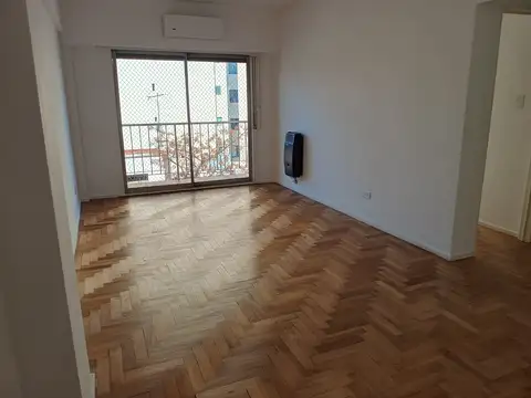 Alquilo Departamento muy cómodo a pasos de Av. Maipú
