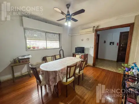 PH 2do escalera con amplio fondo común - Vieytes 1500, Barracas