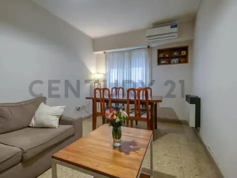Departamento 1 dormitorio con cochera en venta en La Plata