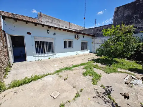 Casa 2 ambientes con 1 baño