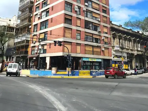 DEPARTAMENTO DE 3 AMBIENTES AL FRENTE .ORIENTACION NORTE
