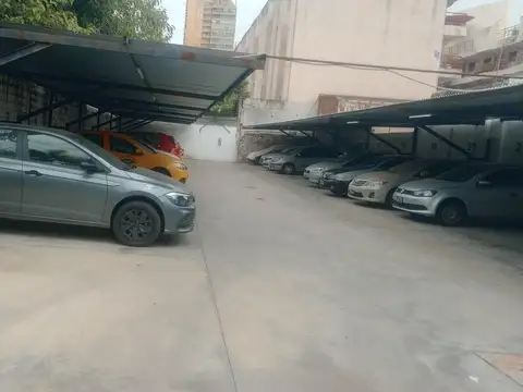 VENDO COCHERA EN B° ALBERDI, SOBRE CALLE SANTA ROSA 1800