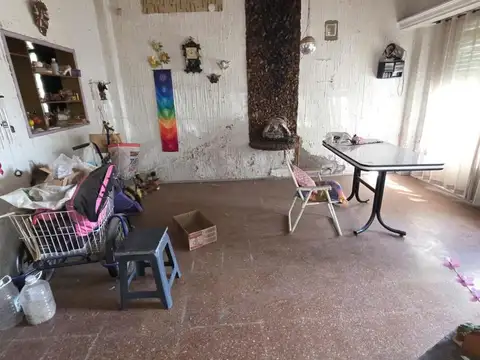 Casa en Venta con 6 cocheras