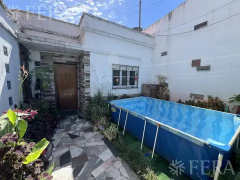 Depto Tipo Casa en Venta en Villa Dominico, USD 52.000