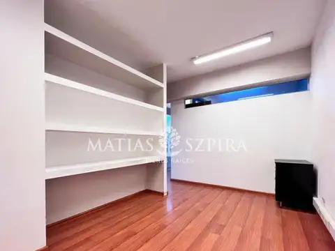 Oficina en Venta con 1 cochera