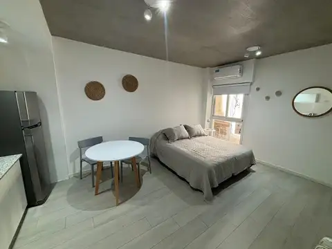 Teniente General Juan Domingo Perón 4100, Piso 3