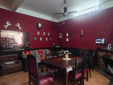 Casa en Venta con 7 cocheras