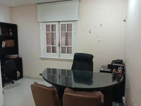 ALQUILER DE 8 OFICINAS EN MORON SUR