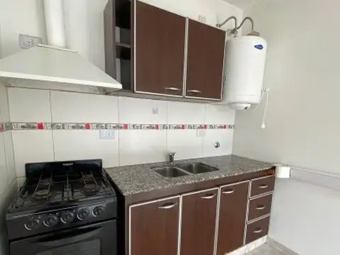 DEPARTAMENTO DOS AMBIENTES EN MORÓN