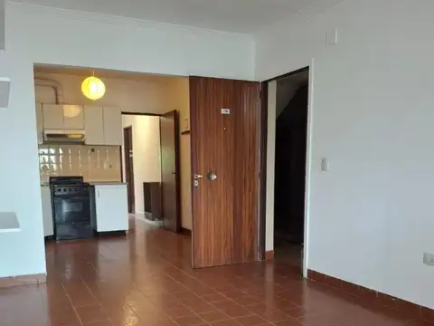 VENTA DEPARTAMENTO DOS DORMITORIOS CENTRO DE CIPOLLETTI