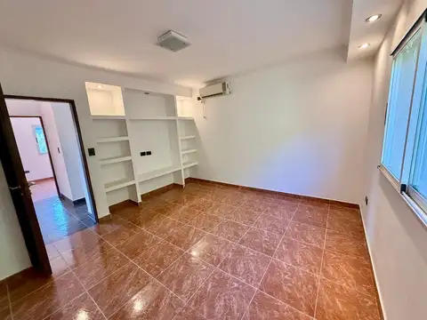 Casa 7 ambientes con 3 baños