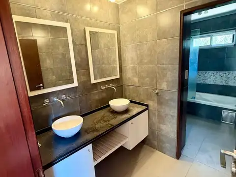 Casa OPORTUNIDAD EN PUERTO ROLDAN