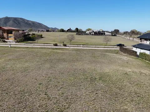 5 lotes en Venta - 12 cuotas - Excelente precio - B° Privado Los Milagros -  Calamuchita. cód 2134