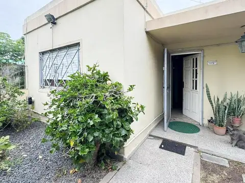 CASA - 3 AMBIENTES - MERLO SUR
