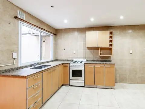Depto Tipo Casa en Venta en Parque Avellaneda, USD 85.000