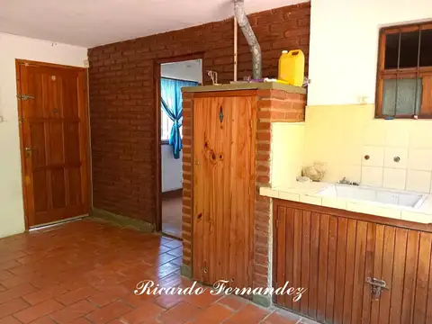 Casa 3 ambientes con 1 baño