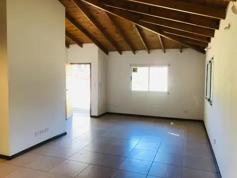 Venta, casa, Pilar. Financia