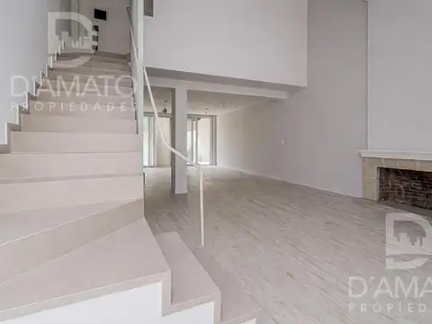 Casa 5 ambientes con 4 baños