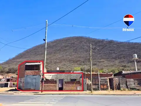 CASA VENTA O PERMUTA AV DELGADILLO ZONA ESTE