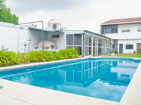 VENTA CASAS 3 AMB./QUINCHO/PISCINA/COCHERA QUILMES