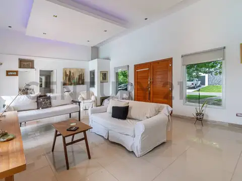 Casa en Venta en Barrio Villa Rosa, USD 349.800