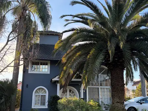 VENTA CASA 4 AMB BANCO PROVINCIA