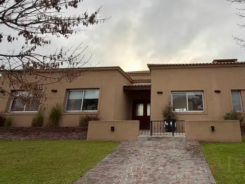 Casa en Venta en Villanueva, USD 480.000