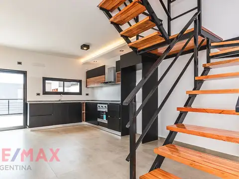 VENTA DE DEPARTAMENTO TIPO DUPLEX EN RAMOS MEJIA