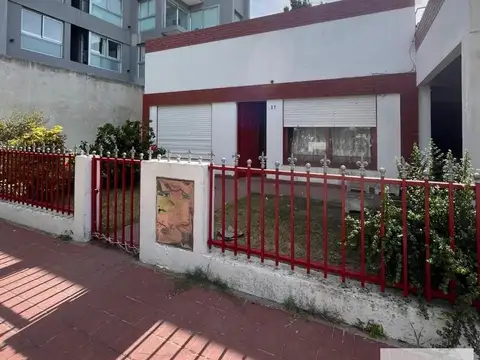 Avenida General San Martin e/ San Lorenzo y De Los Inmigrantes