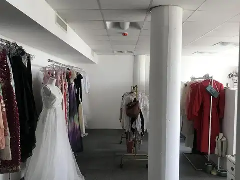 Oficina 2 ambientes con 2 baños