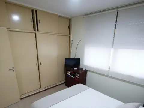 Departamento 2 ambientes Hipolito Yrigoyen Monserrat, CABA
