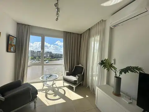 Condominio en esquina amoblado y equipado